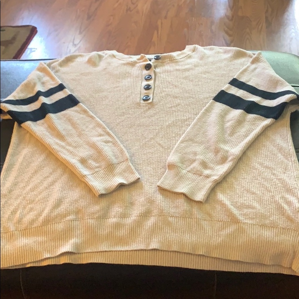 American Eagle sweater